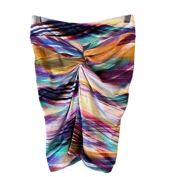 LiCi Fit Workout Set in Electric Sunset Butt scrunch Shorts and Halter Strappy B - Picture 6 of 16